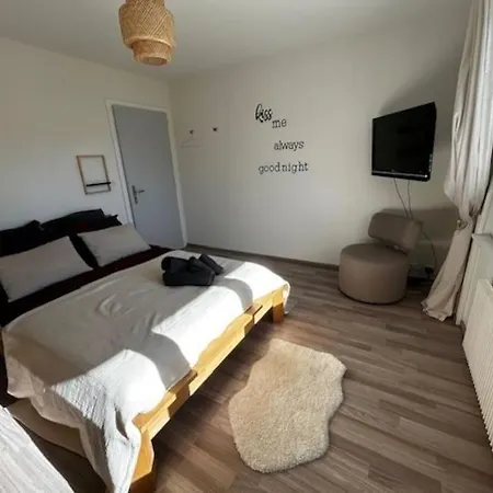 Appart, Avec Parking A Quelques Minutes Du Depart Des Telecabines קראנס-מונטנה